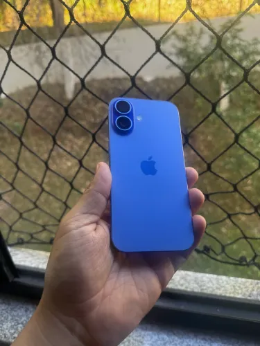iPhone 16 azul 128 GB impecável
