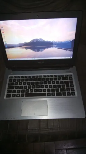 Notebook Asus i5 8 GB SSD 120 GB Tela 14"