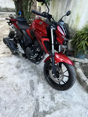 Moto conservada ,única dona 2025
