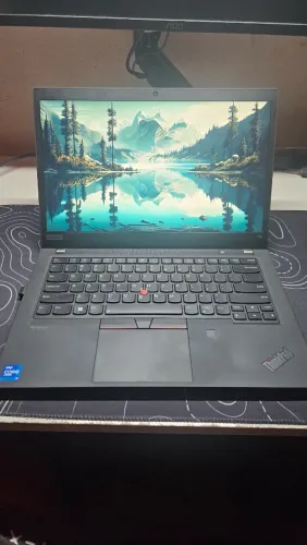 Lenovo ThinkPad T14 Ultrabook Premium i7 11ª Gen 16GB SSD