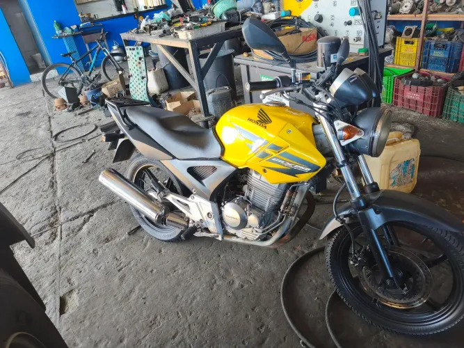 CBX Twister 250