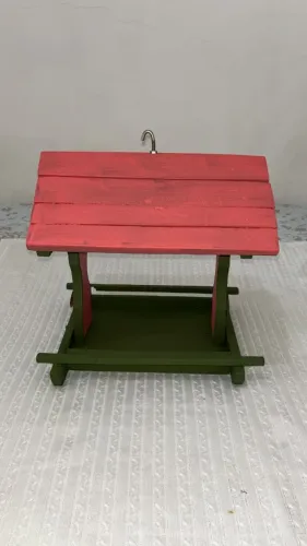 casinha de madeira grande para pássaros