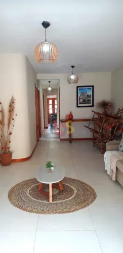 VENDO CASA NO CONDOMINIO MAR E SOL