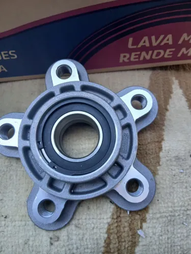 Vendo descanso e suporte de rolamento da roda para moto especial ducati