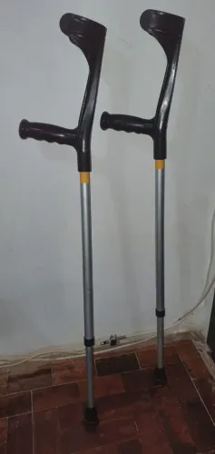 Muletas Canadense em perfeito Estado