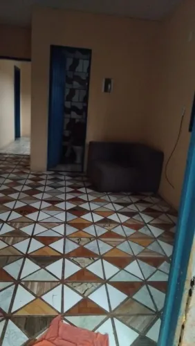 Duas casas garagem bem boa as casas da pra fazer uma terceira tem poço luz própria