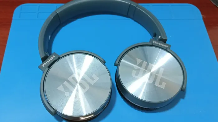 Fone de Ouvido Novo Bluetooth JBL JB950 Wireless FM Áudio MicroSD Na Caixa Cabo Micro Usb