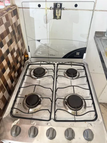 Fogão 4 bocas com forno