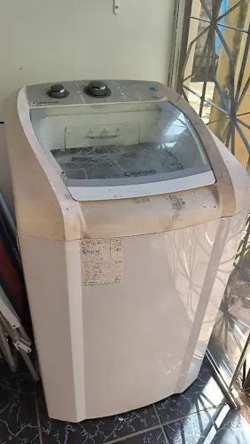 Máquina de lavar roupas 