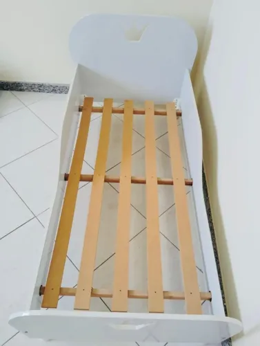 Cama infantil com colchão