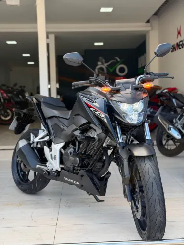 HONDA CB TWISTER 300F 2025 / APROVA MOTOS