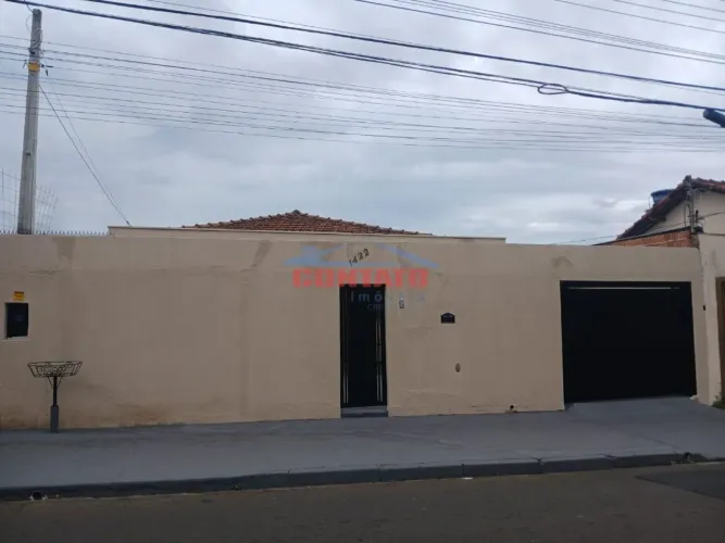 Casa Padrão à Venda e Locação em São Carlos - Jardim São João Batista