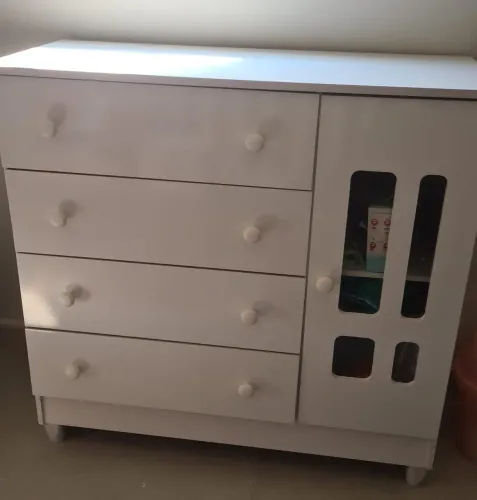 Vendo cômoda infantil