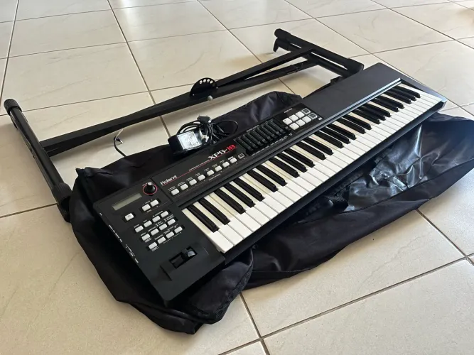 Teclado sintetizador Roland XPS 10