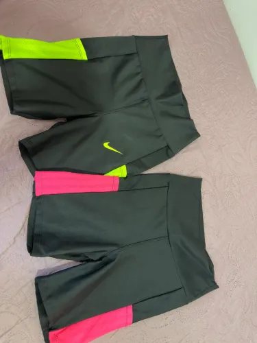Short Nike Academia