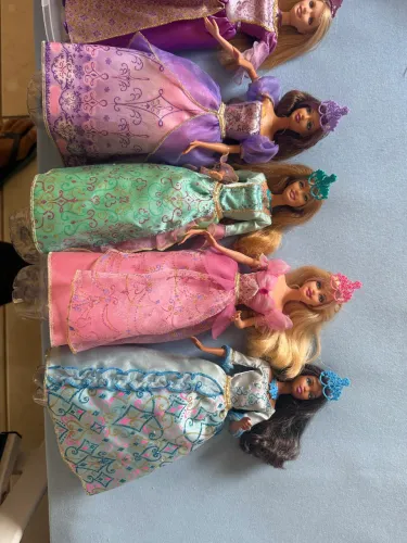 Lote de bonecas barbie 3 mosqueteiras *leia o anuncio