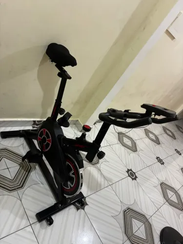 BICICLETA SPINNING / ERGOMÉTRICA À VENDA