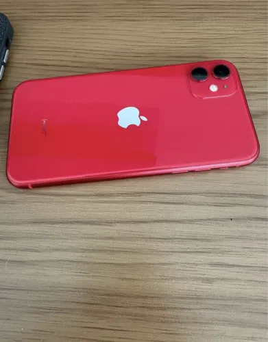 iPhone 11 vermelho 128gb de memória 