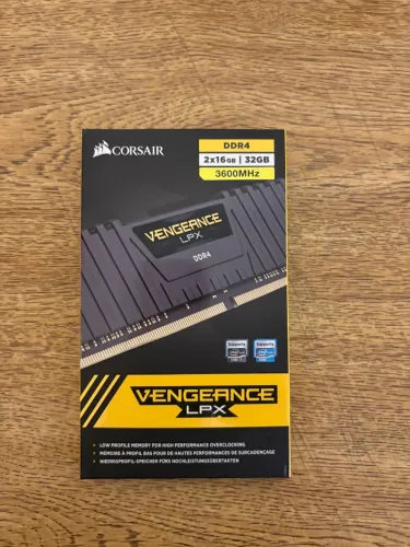 Memória Corsair DDR4 32GB (2x16) 3600MT/s CL16
