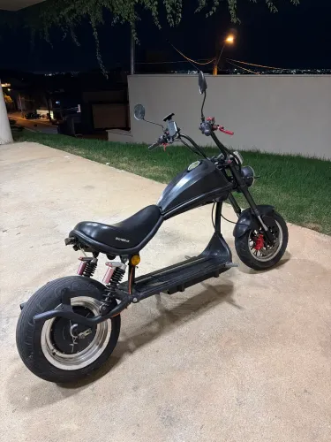Scooter elétrica chooper
