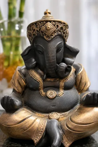 Ganesha Decorativo Artesanal - 19 cm