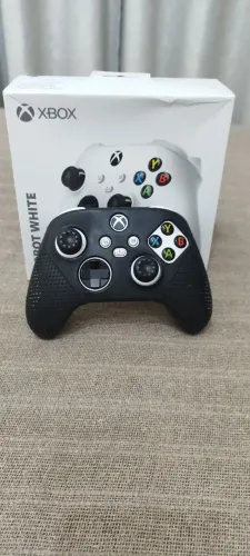 Controle Xbox One Series S + Case + 2 Pilhas Recarregáveis Duracell + Caixa Original