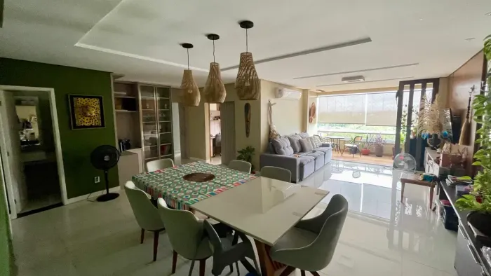 Apartamento para aluguel possui 156 metros quadrados com 3 quartos