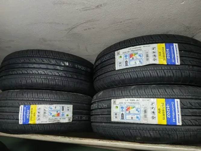 Kit 4 Pneus ComfortMax AS 205/60 R15 - 91V - Novos