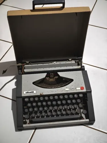 Olivetti Tropical ( antiguidade )
