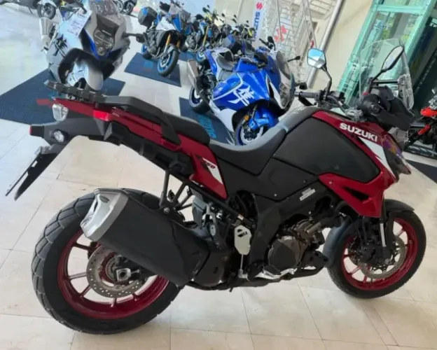 SUZUKI V-STROM 1050 2023 OPORTUNIDADE !