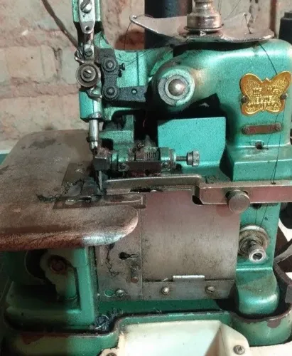 Máquina de overloque semi industrial
