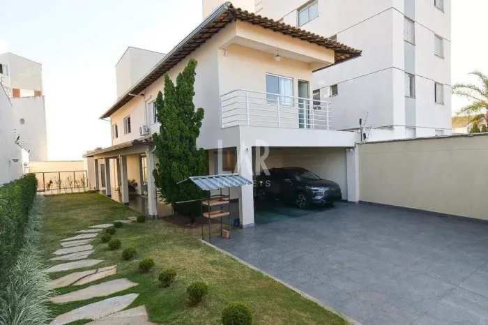 Casa à venda, 3 quartos, 1 suíte, 6 vagas, Pirajá - Belo Horizonte/MG
