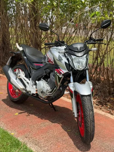Honda Twister Único dono