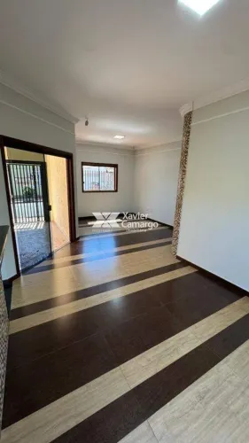 Casa à venda com 3 quartos no Centro - Santa Gertrudes/SP