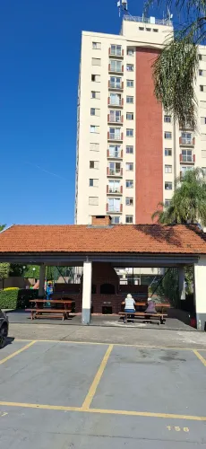 Apto condomínio Bervely Hills, av V Ema,
