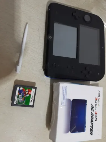 Nintendo 2DS + mario 64 DS japoneis + carregador
