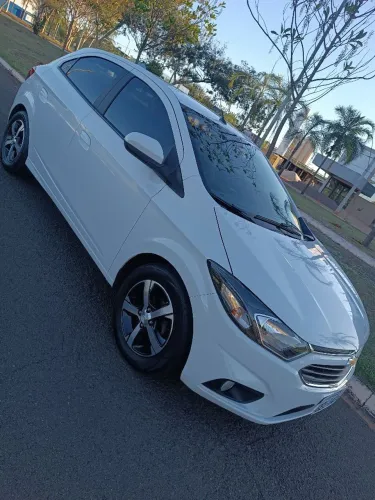 Chevrolet Onix Hatch LTZ 1.4 8V Flex Aut. 4P 2018