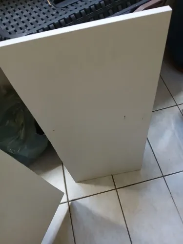 Duas prateleiras medindo 74×30 em mdf, $60,00 as duas.