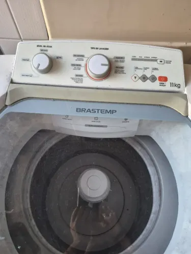 Lavadora Brastemp 11 kilos, que nao está centifugando