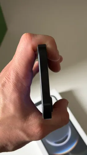 IPHONE 16E 128GB Impecável