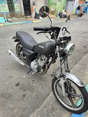 Moto intruder 125 só para roda e fazer entrega de pizza !