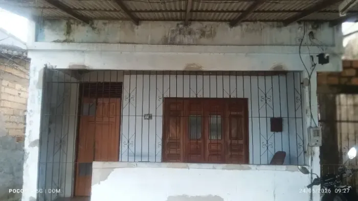VENDE-SE CASA 2 QUARTOS EM ICOARACÍ