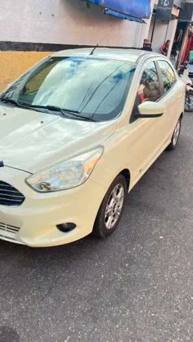 Ford KA+ Sedan 1.5 SEL 16V Flex 4P 2015