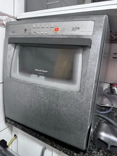 Máquina de lava louça Brastemp precisa de revisão 