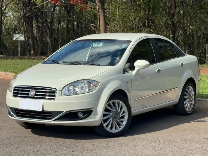 Fiat Linea Absolute 1.9/1.8 Flex Dualogic 4P 2016