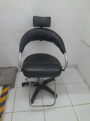 Cadeira de cabeleireiro de couro