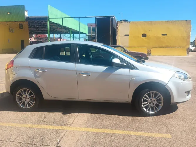 Fiat Bravo Essence Dualogic 1.8 Flex 16V 5P 2013