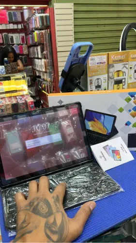 Tablet com teclado e caneta ? octa core 128 gb 