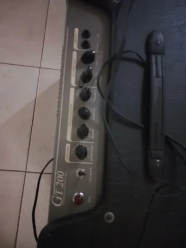 Amplificador  staner gt200 