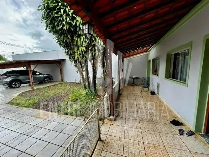 CIDADE UNIVERSITÁRIA -CASA Á VENDA